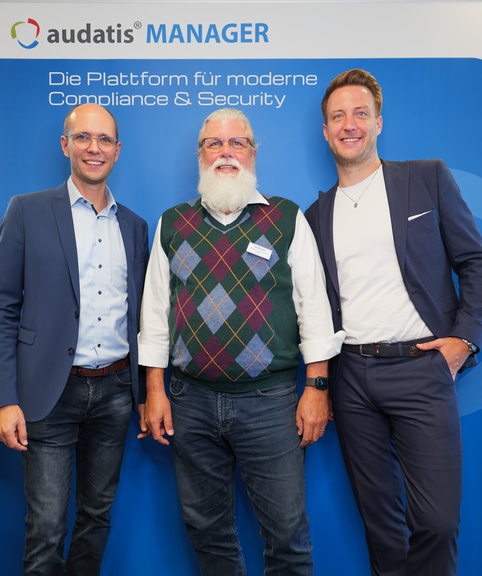 Ein Kunde mit Carsten Knoop und Sascha Knicker